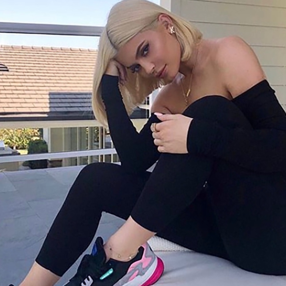 FASHION NOVA BLACK JUMPSUIT SIZE M